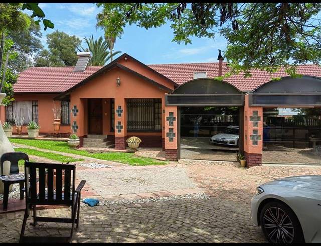 3 BEDROOM HOUSE FOR SALE IN BIRCH ACRES